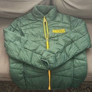 Green Bay Packers Packable Jacket NWOT